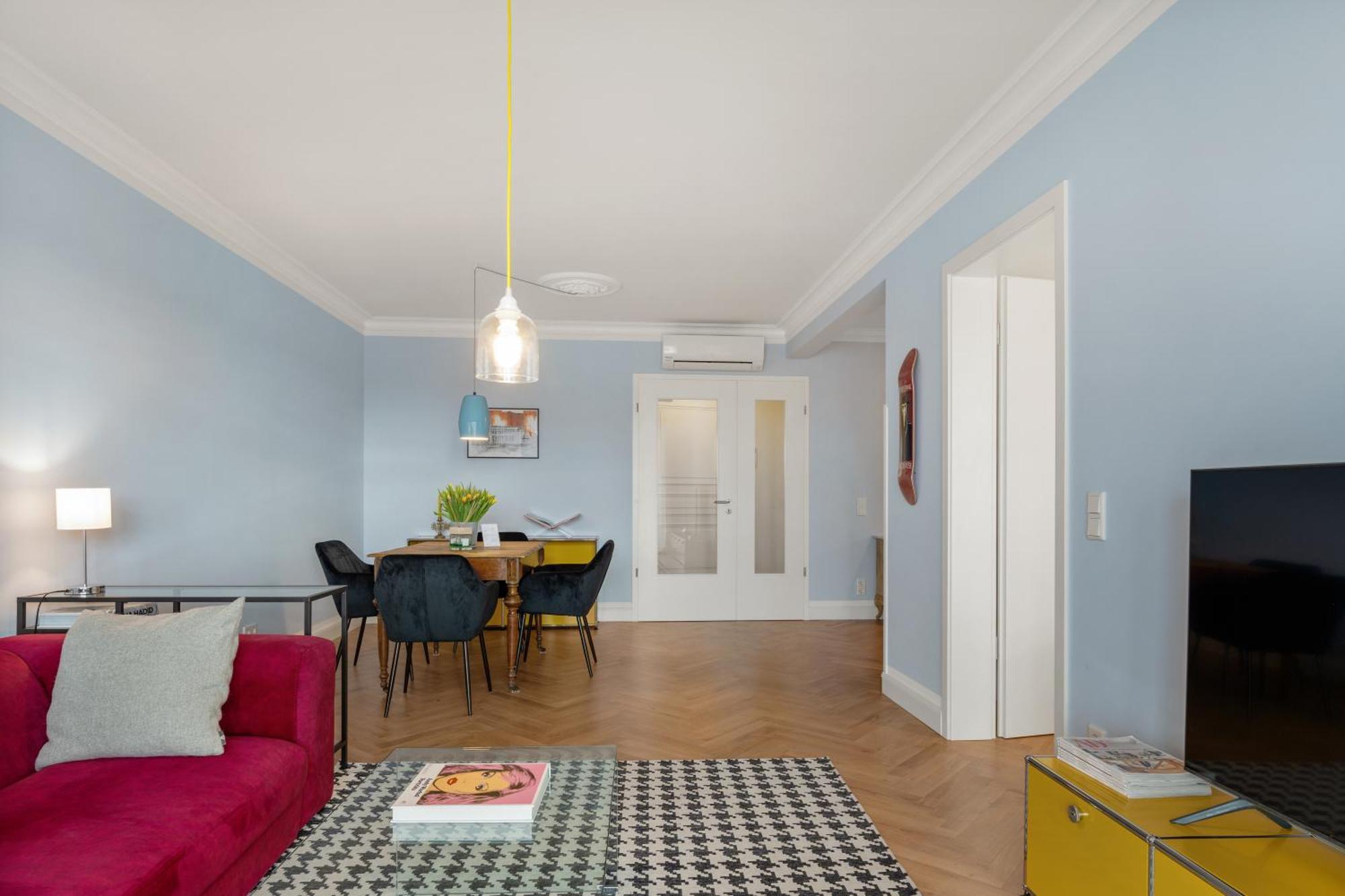 Cls Zentrale City-Wohnung In Hamburg Mit E-Laden Und Tiefgarage, Grosser Balkon, Blick Ueber Hamburg, Parkplatz, Cafe Im Haus, Bushaltestelle Direkt Gegenueber, Flex Check In المظهر الخارجي الصورة